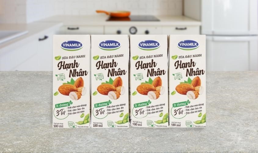 Lốc 4 hộp sữa đậu nành hạnh nhân Vinamilk 180 ml