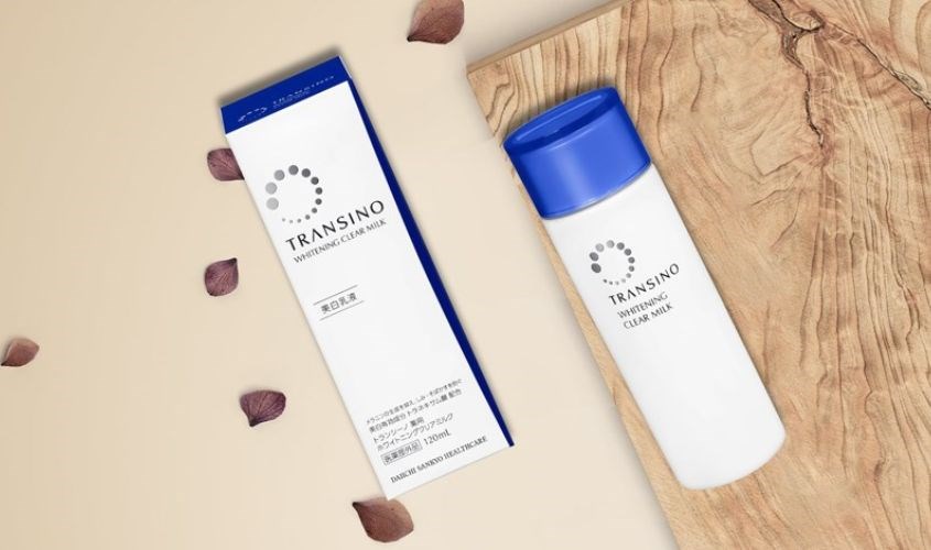 Nước hoa hồng Transino Whitening Clear giúp dưỡng da trắng sáng