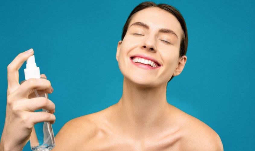 Cách phụ nữ Nhật sử dụng nước hoa hồng Nhật Bản