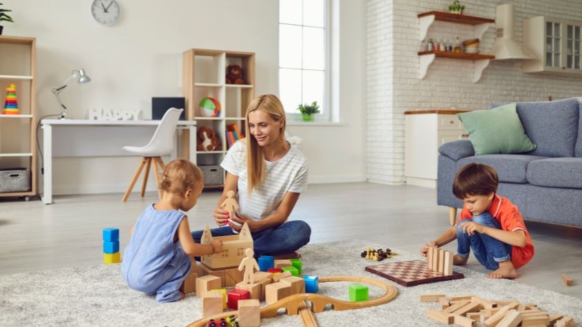 Giáo dục cho bé về tính nhân văn thông qua đồ chơi Giáo dục cho bé về tính nhân văn thông qua đồ chơi