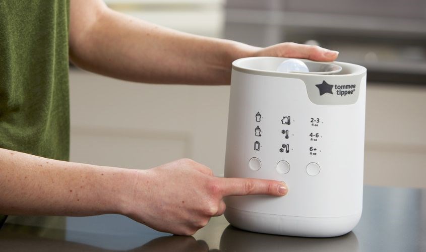 Máy hâm sữa Tommee Tippee all-in-one 423224 giúp rã đông, hâm sữa hiệu quả