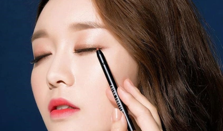 Chì trang điểm trở nên cứng hơn và khó sử dụng