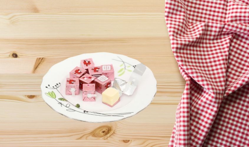 Phô mai Con Bò Cười BelCube vị dâu 78g 4 viên/gói