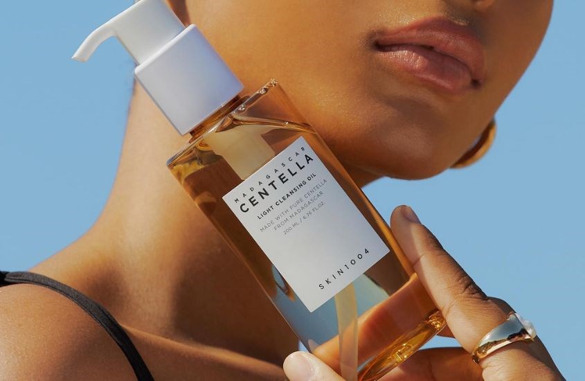 Dầu tẩy trang chiết xuất rau má Skin1004 200 ml