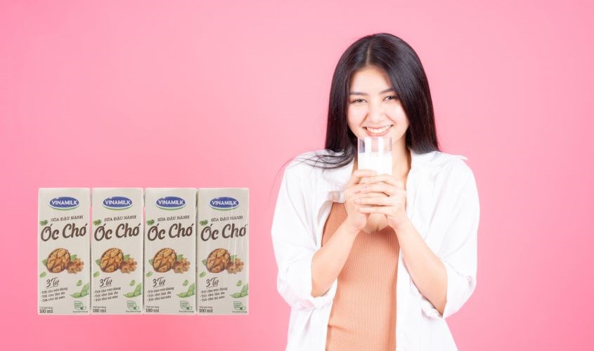 Lốc 4 hộp sữa đậu nành hạt óc chó Vinamilk 180 ml