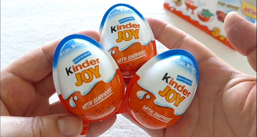 Kẹo đồ chơi cho bé trai Kinder Joy hũ 20g