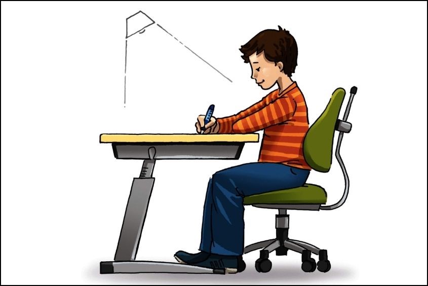 Ngoài dạy trẻ tập viết, cha mẹ cần dạy trẻ cách ngồi đúng tư thế