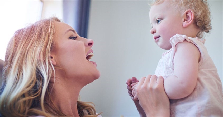 Việc phỏng đoán suy nghĩ của con luôn là những áp lực của ba mẹ. Nguồn ảnh: iStock