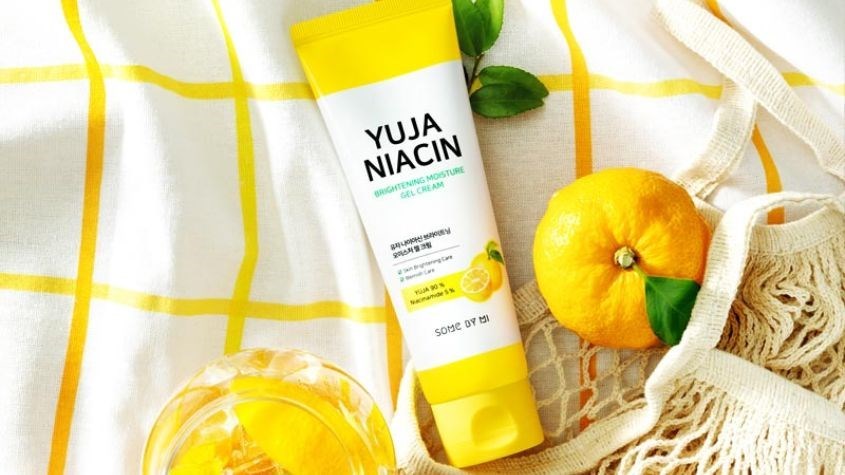 Kem dưỡng dạng gel cấp ẩm và làm đều màu da chiết xuất Quýt Yuja Some By Mi Niacin 100 ml