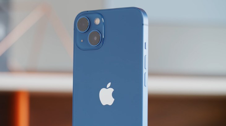 Điện thoại iPhone 13 mang nhiều ấn tượng cả trong thiết kế và cấu hình