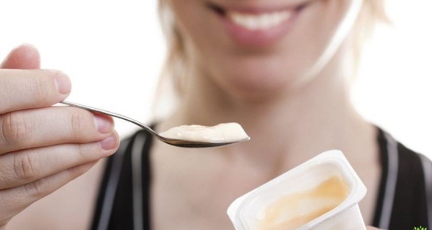 Mẹ bầu chỉ nên ăn 1 – 2 hũ váng sữa mỗi ngày