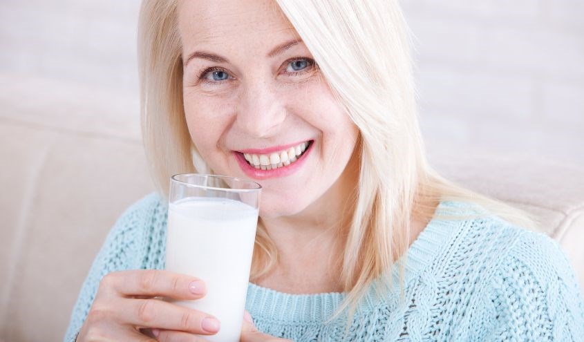 Sữa đậu nành rật phù hợp với phụ nữ trung niên