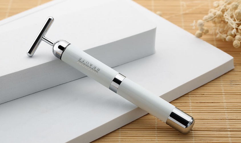 Máy massage mặt cải thiện tuần hoàn máu Lifetrons EM-500