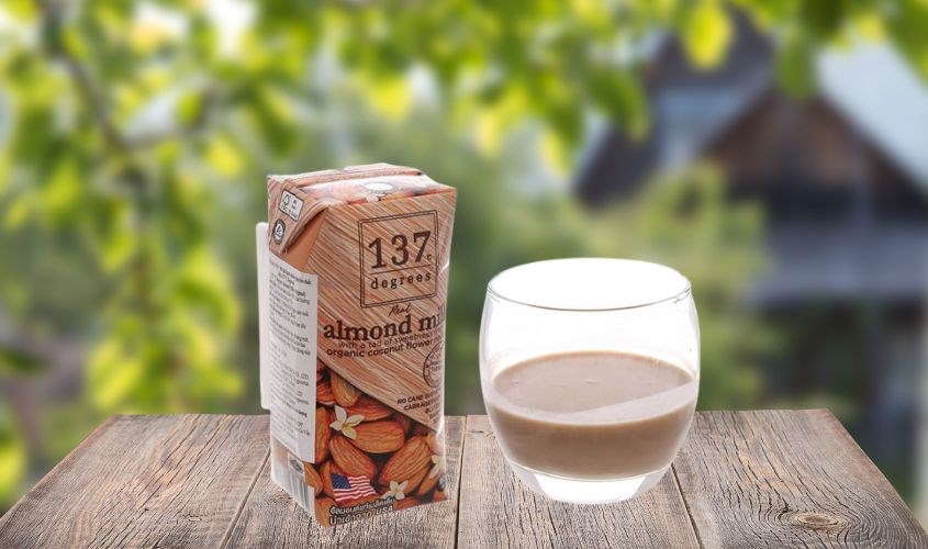 Lốc 3 hộp sữa hạt hạnh nhân truyền thống 137 Degrees 180 ml (từ 1 tuổi)