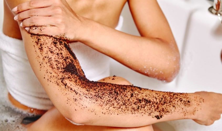 Massage nhẹ nhàng khắp các vùng trong 10 phút