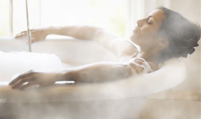 Ngâm mình trong làn nước ấm