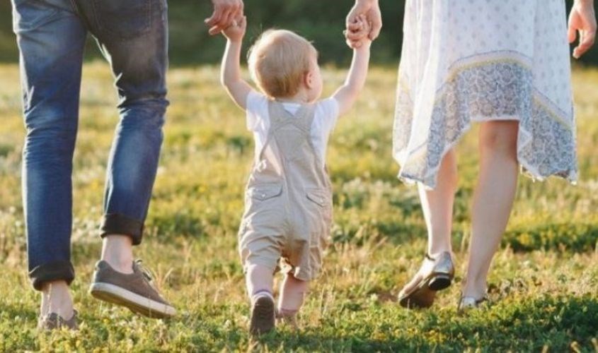 Thiếu vitamin D sẽ khiến trẻ chậm biết đi