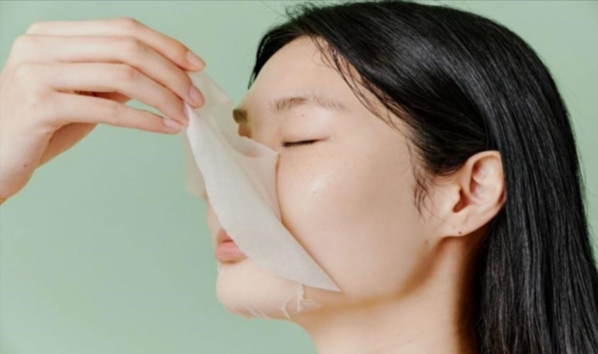 Trong thời gian đắp mặt nạ bạn có thể dùng máy ở chế độ Cảm