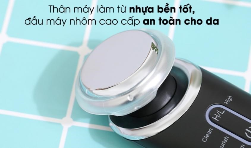 Thân máy được làm từ nhựa bền tốt