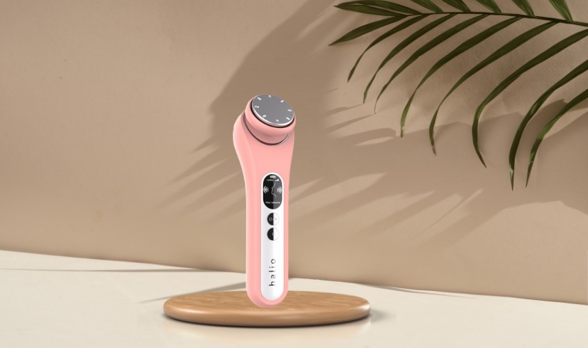 Máy massage mặt và cổ đẩy tinh chất Halio Ion Hot & Cool Coral