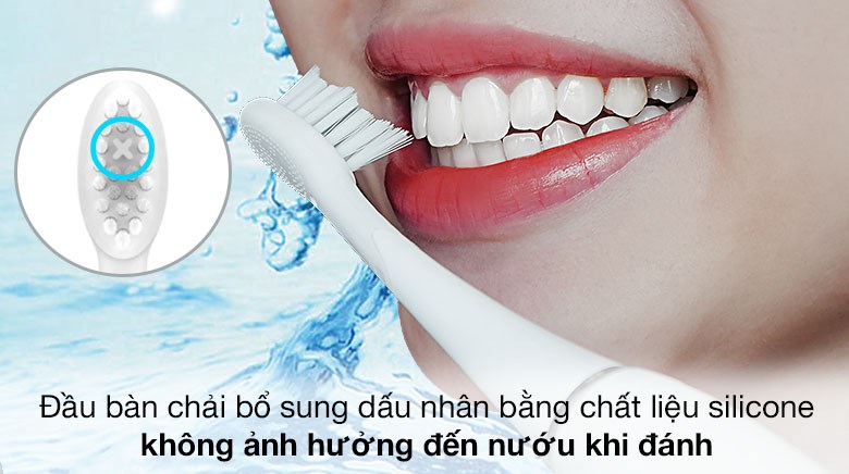 Đầu bàn chải điện Halio Sonic Whitening Electric Toothbrush White được bọc lớp silicon êm ái, bảo vệ nướu khi đánh răng