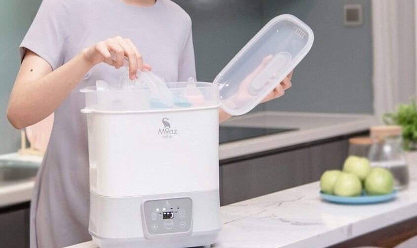 Máy hâm sữa tiệt trùng đa năng Moaz Bebe có nhiều chức năng tiện lợi