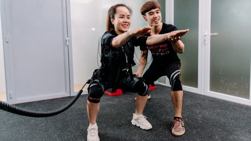 Cần có sự tư vấn của huấn luyện viên khi sử dụng các sản phẩm có ứng dụng công nghệ EMS.