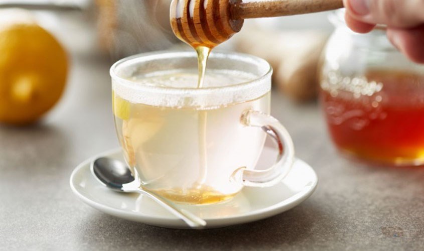 Nên uống mật ong với liều lượng vừa phải hàng ngày Nên uống mật ong với liều lượng vừa phải hàng ngày