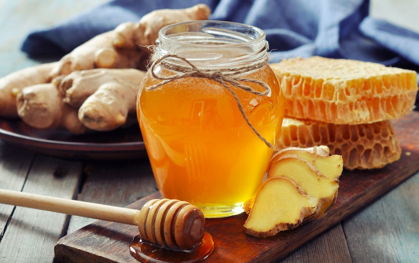 Pha mật ong với gừng để hỗ trợ trị cảm cúm Pha mật ong với gừng để hỗ trợ trị cảm cúm