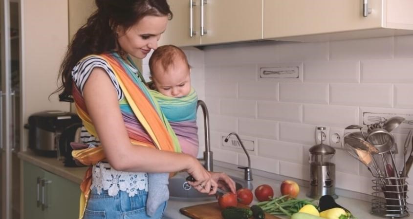 Chọn địu hay xe đẩy phụ thuộc vào nhu cầu sử dụng của mỗi gia đình