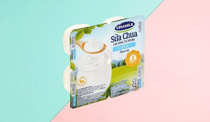 Lốc 4 hộp sữa chua ít đường Vinamilk 100g (từ 1 tuổi) Lốc 4 hộp sữa chua ít đường Vinamilk 100g (từ 1 tuổi)
