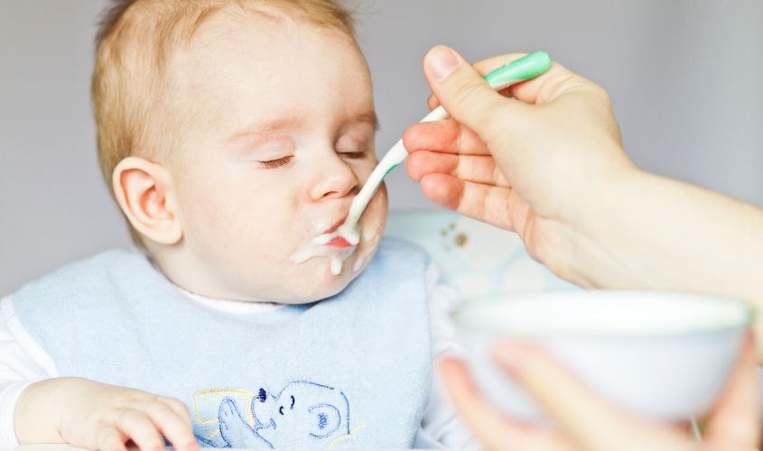 Trẻ dưới 1 tuổi có thể dụng 50g mỗi lần, trẻ trên 1 tuổi là 100g