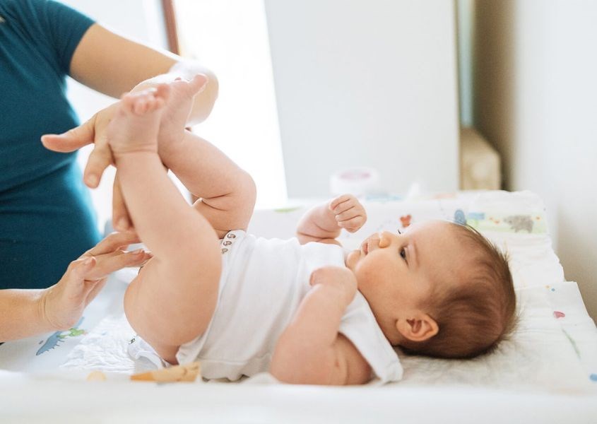 Các loại kem chứa các chống nấm tại chỗ thường được sử dụng để điều trị hăm tã do nấm men. Nguồn từ Rahetbally