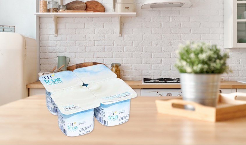 Lốc 4 hộp sữa chua có đường TH true YOGURT 100g (từ 1 tuổi)