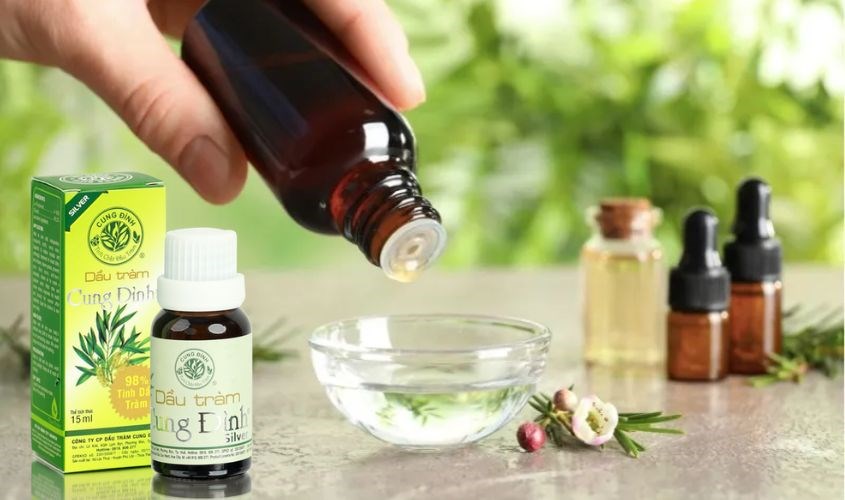 Dầu tràm Cung Đình Silver 30 ml Dầu tràm Cung Đình Silver 30 ml