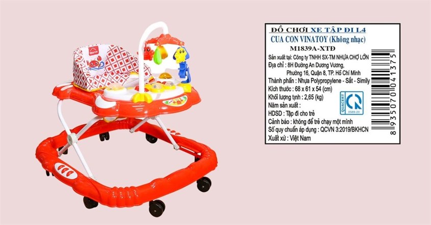 Xe tập đi L4 con cua Vinatoy M1839-XTĐ thiết kế tỉ mỉ, các chi tiết bo tròn, không sắc nhọn, thành phần nhựa PP an toàn.