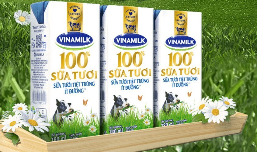 Lốc 4 hộp sữa tươi Vinamilk ít đường 180 ml (từ 1 tuổi) Lốc 4 hộp sữa tươi Vinamilk ít đường 180 ml (từ 1 tuổi)