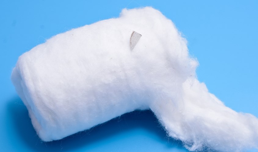 Bông gòn y tế có thể thay thế bông tẩy trang Bông gòn y tế có thể thay thế bông tẩy trang