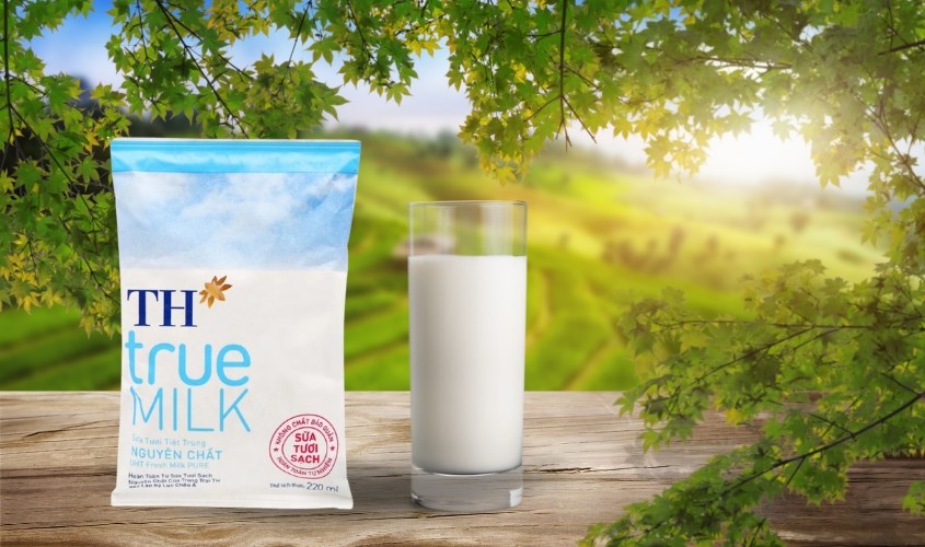 Sữa tươi TH true MILK không đường 220 ml (từ 1 tuổi) Sữa tươi TH true MILK không đường 220 ml (từ 1 tuổi)