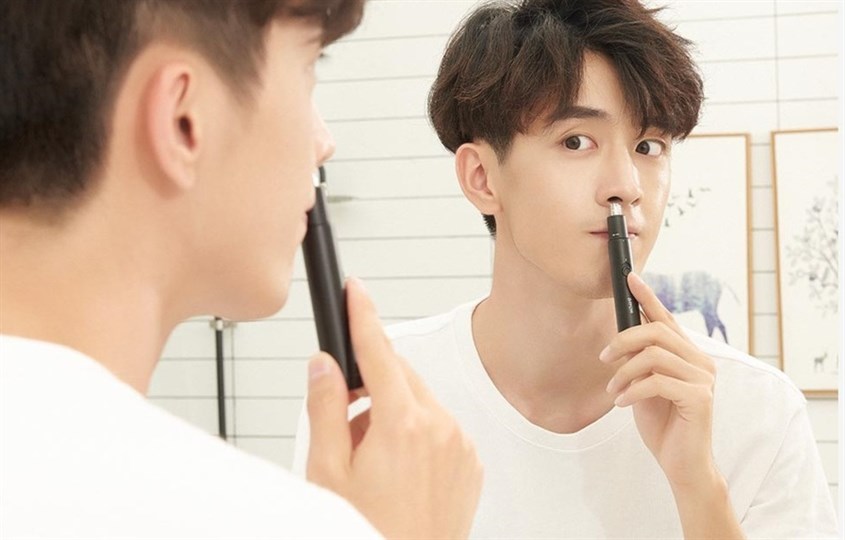 Cách dùng máy tỉa lông mũi an toàn, hiệu quả