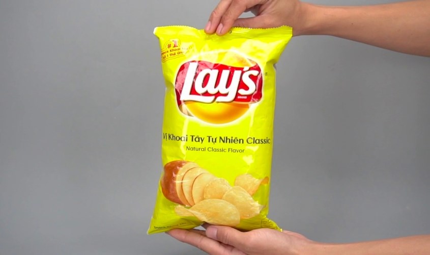 Gói snack khoai tây vị tự nhiên Lay