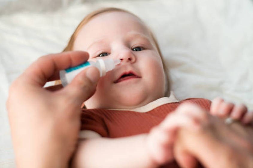 3 cách vệ sinh mũi cho trẻ sơ sinh, mẹ có thể thực hiện