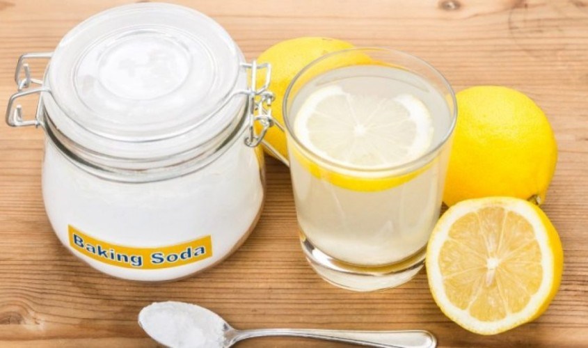 Dùng baking soda để làm mờ vết xước