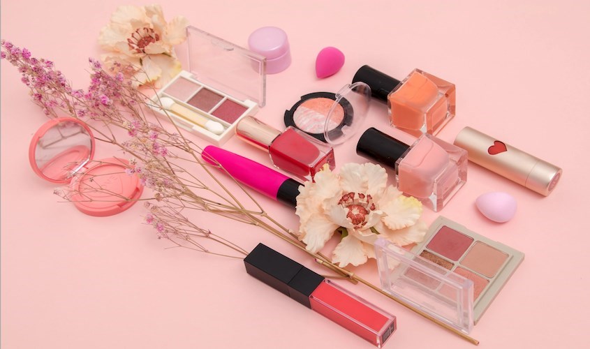 Mỹ phẩm bị đổi màu