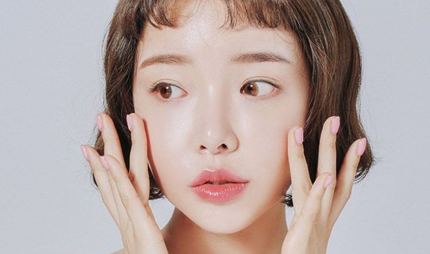 Bạn hãy massage khi dưỡng da