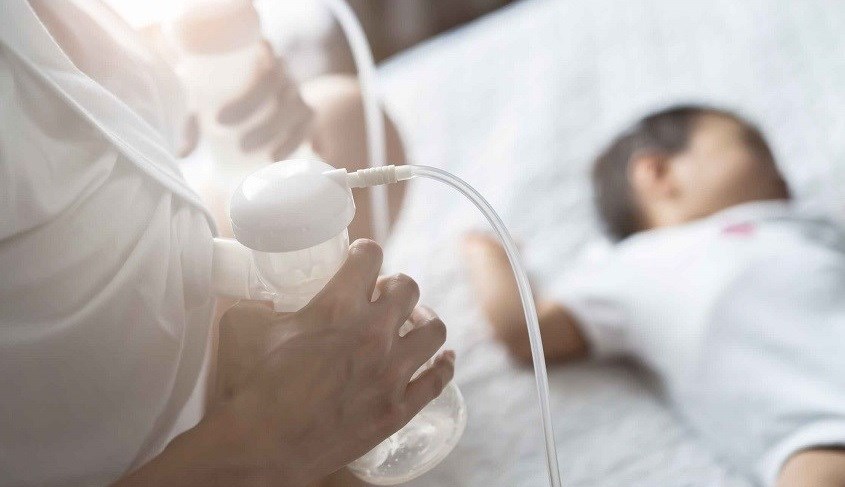 Mẹ nên hút sữa bao lâu một lần?