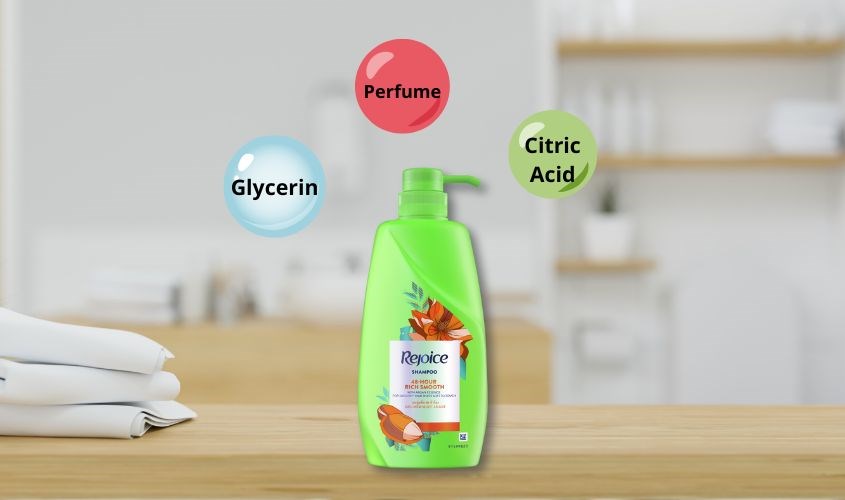 Dầu gội Rejoice có chứa các thành phần giúp nuôi dưỡng và phục hồi tóc