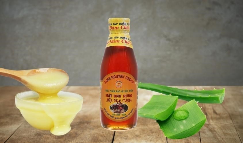 Mật ong rừng nguyên chất pha sữa ong chúa Xuân Nguyên