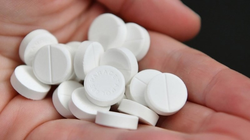 Paracetamol giúp hạ sốt khi bị sốt xuất huyết