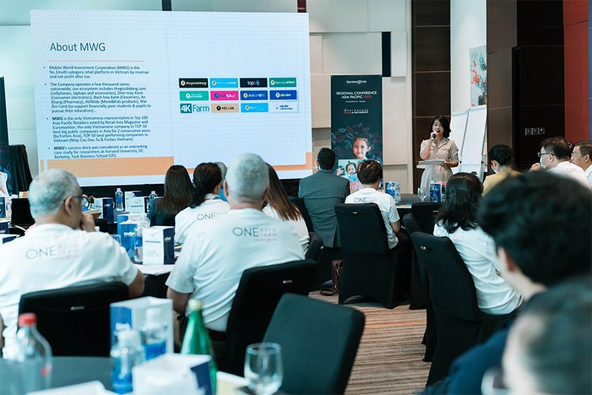 nụ cười avakids 1